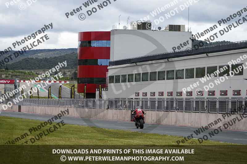 cadwell no limits trackday;cadwell park;cadwell park photographs;cadwell trackday photographs;enduro digital images;event digital images;eventdigitalimages;navarra;no limits trackdays;peter wileman photography;racing digital images;trackday digital images;trackday photos